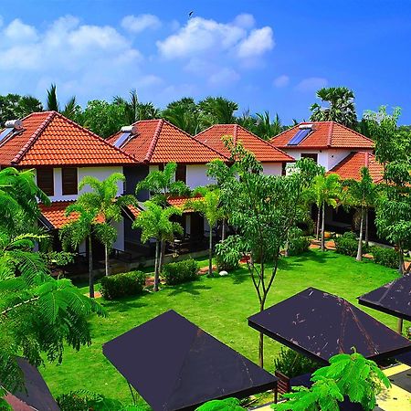 Hotel Green Garden Trincomalee Ngoại thất bức ảnh