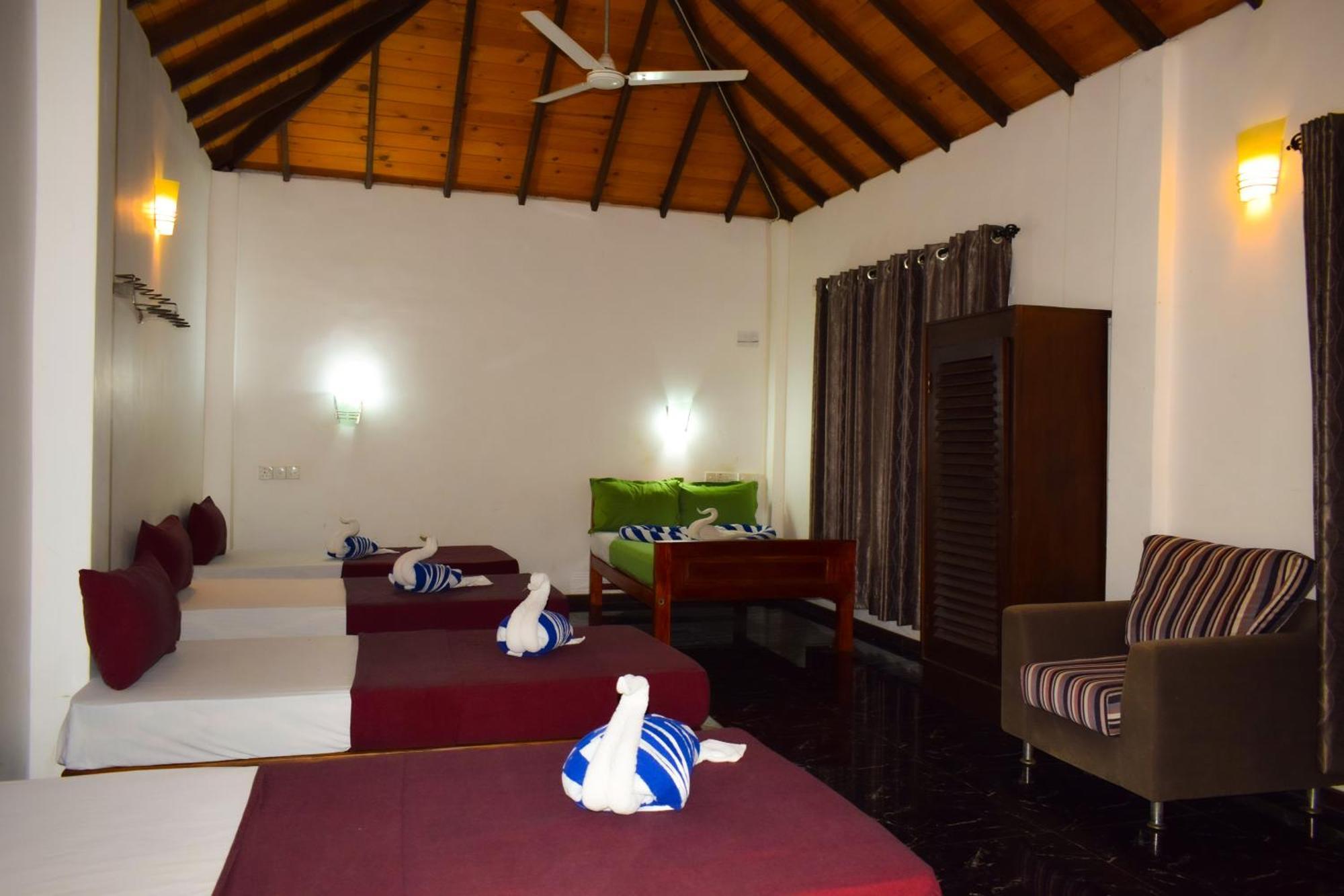 Hotel Green Garden Trincomalee Ngoại thất bức ảnh