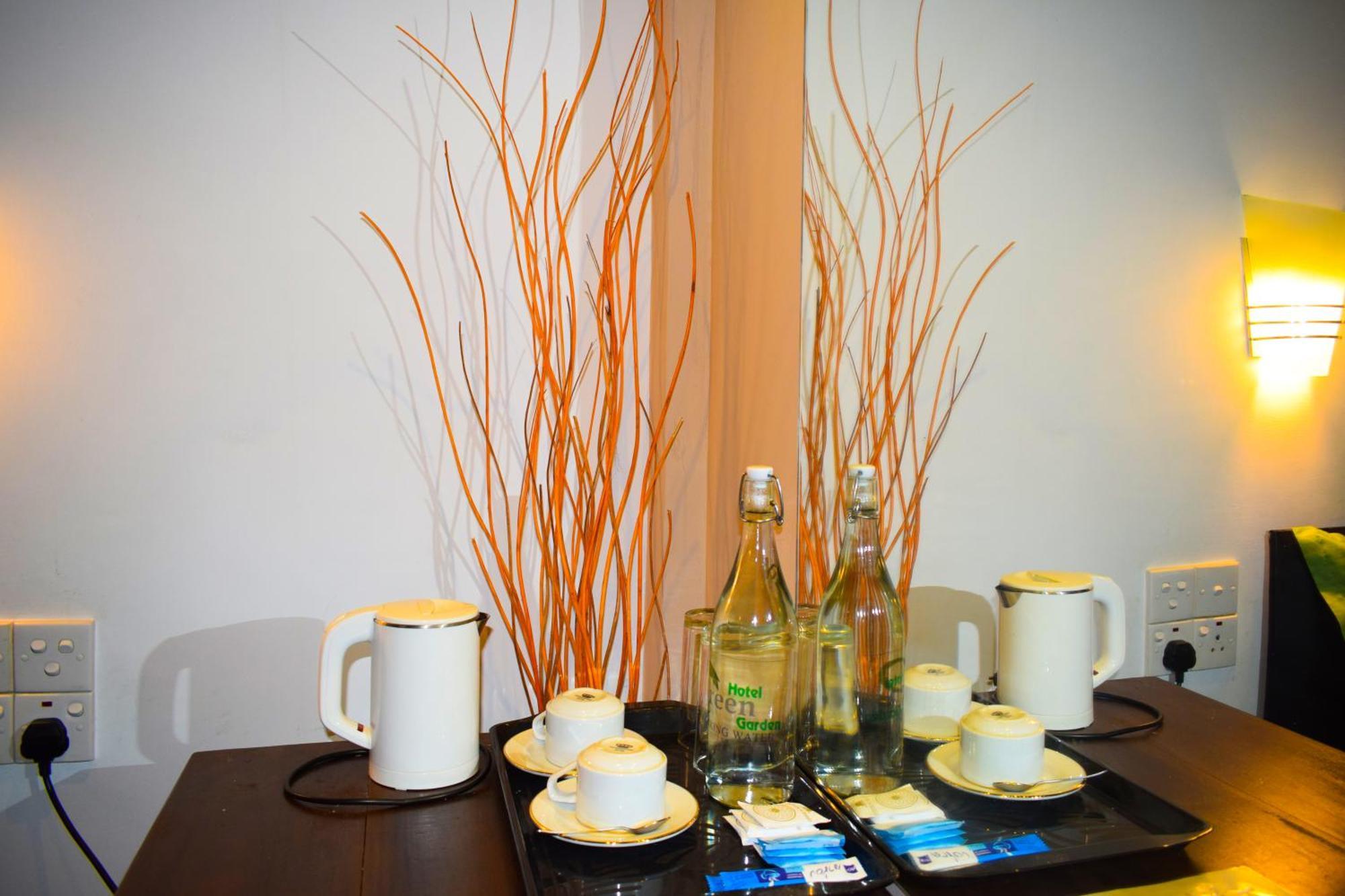 Hotel Green Garden Trincomalee Ngoại thất bức ảnh