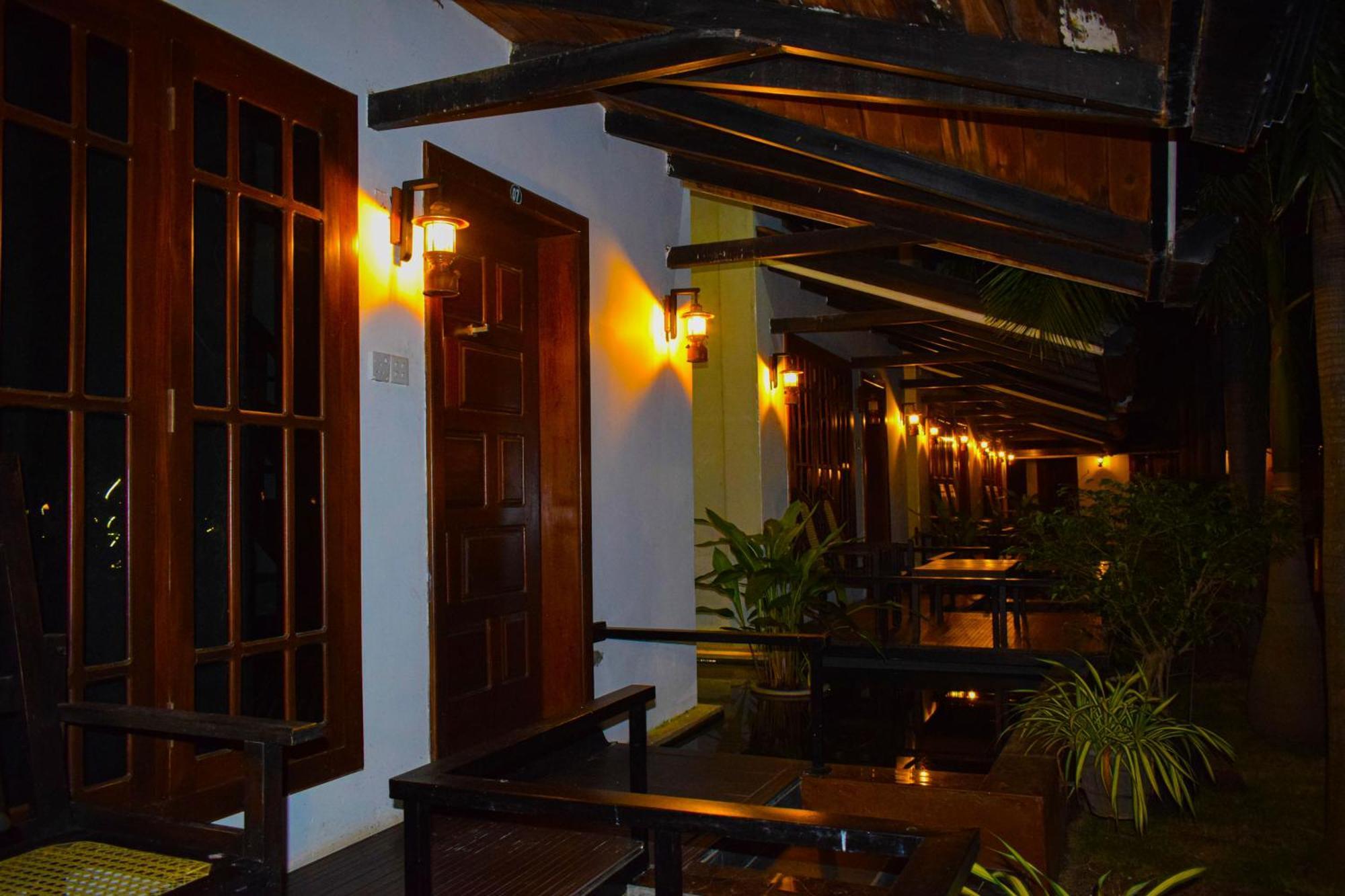 Hotel Green Garden Trincomalee Ngoại thất bức ảnh