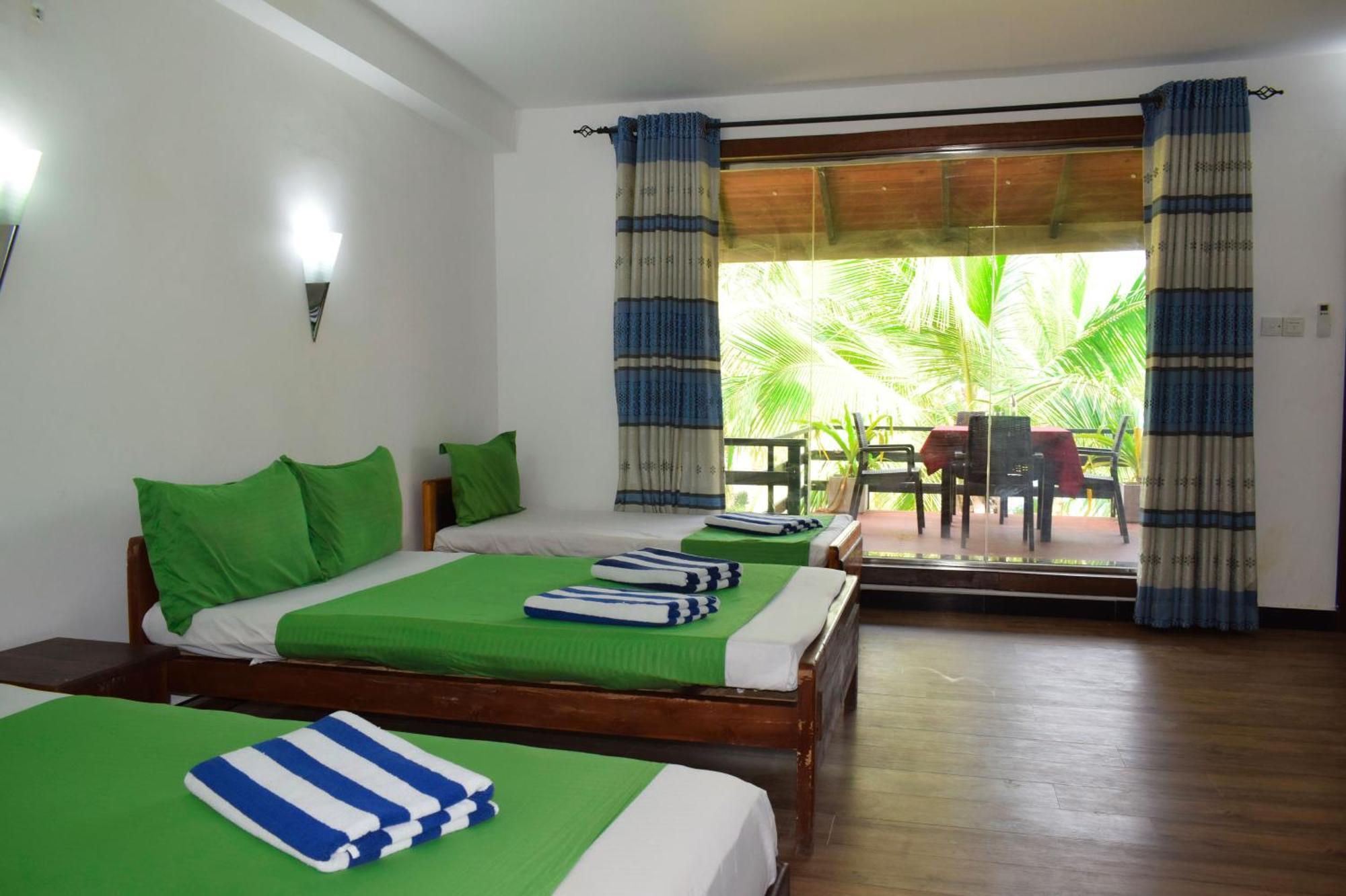 Hotel Green Garden Trincomalee Ngoại thất bức ảnh