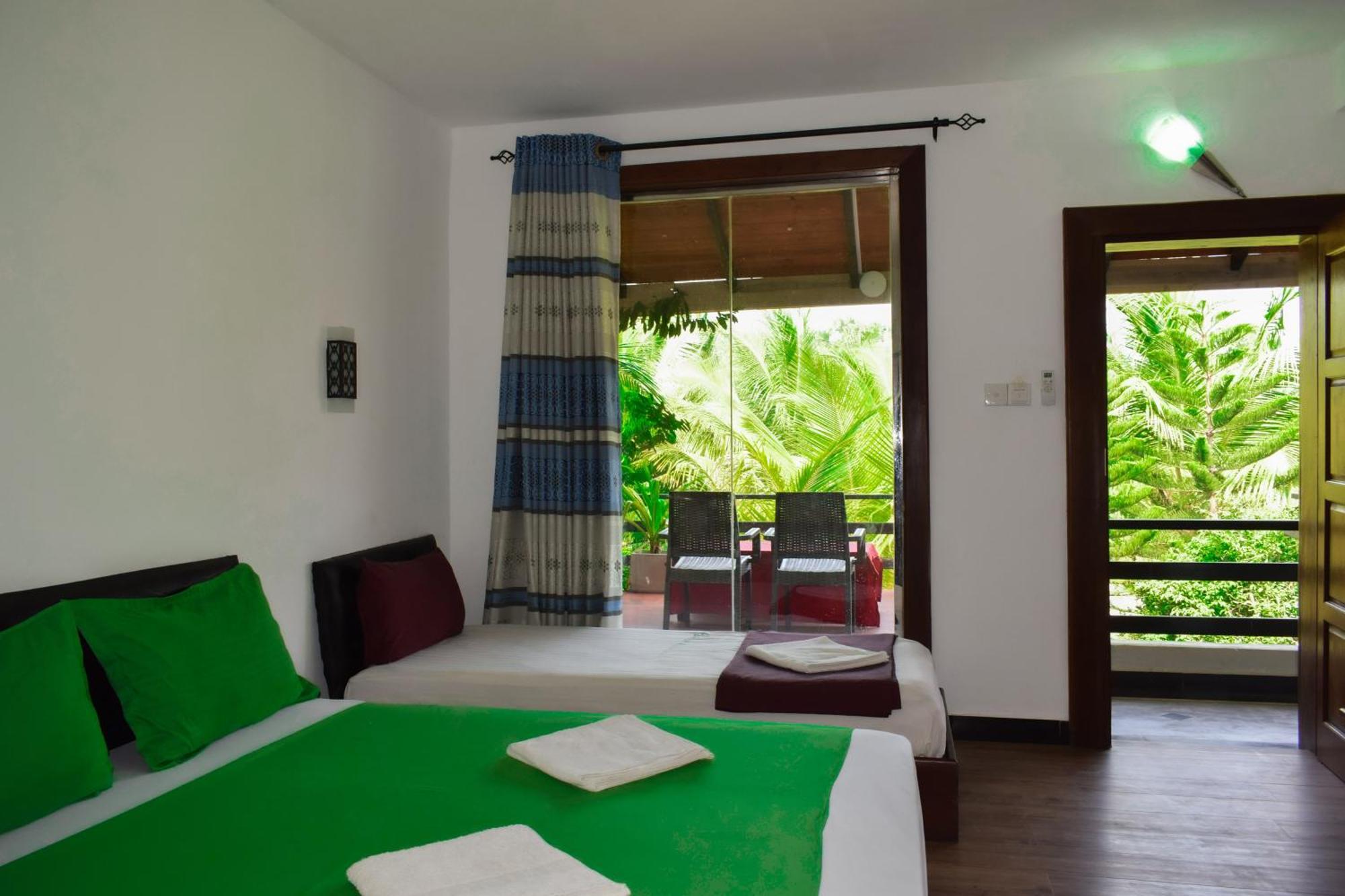 Hotel Green Garden Trincomalee Ngoại thất bức ảnh