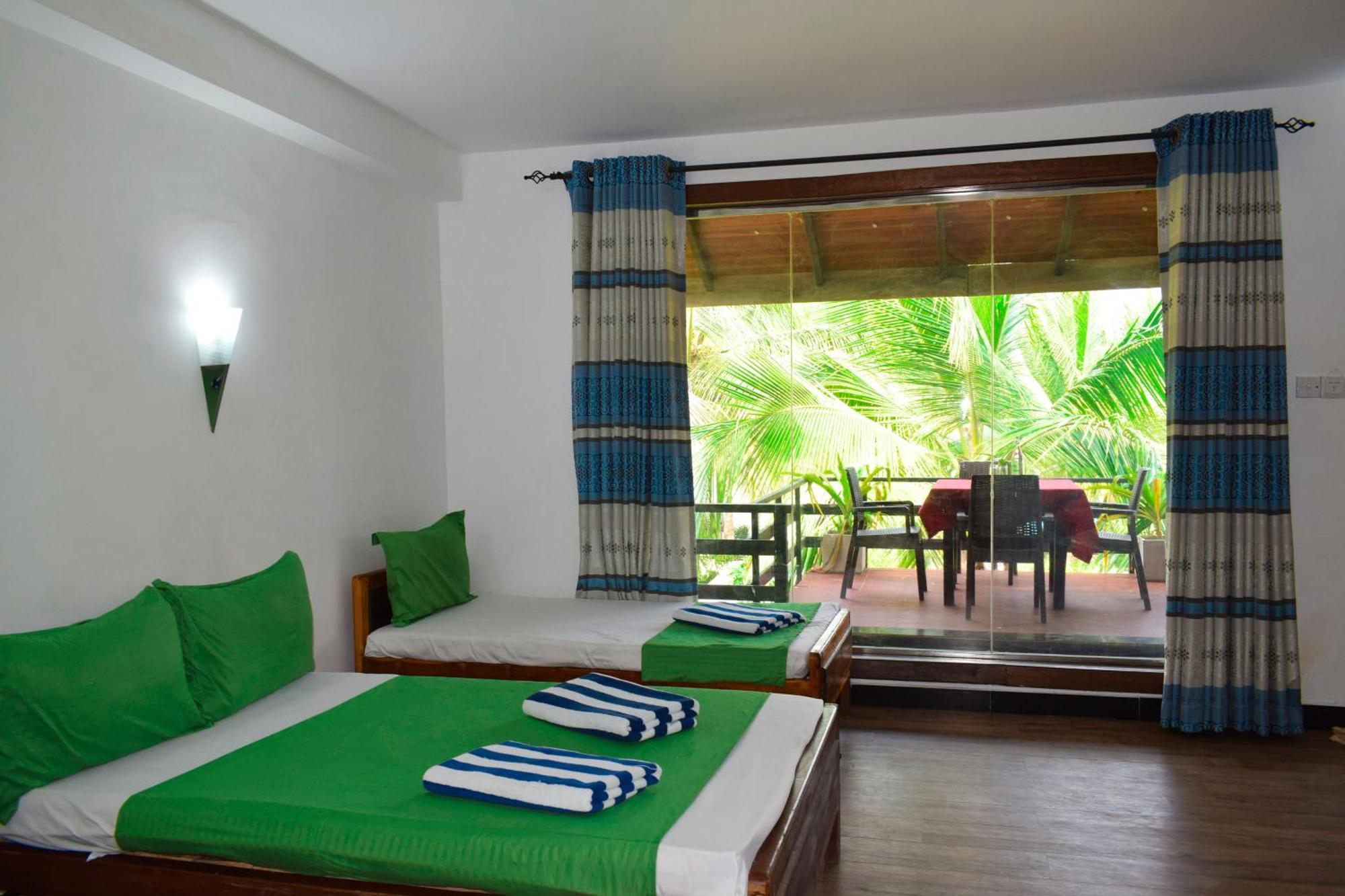 Hotel Green Garden Trincomalee Ngoại thất bức ảnh